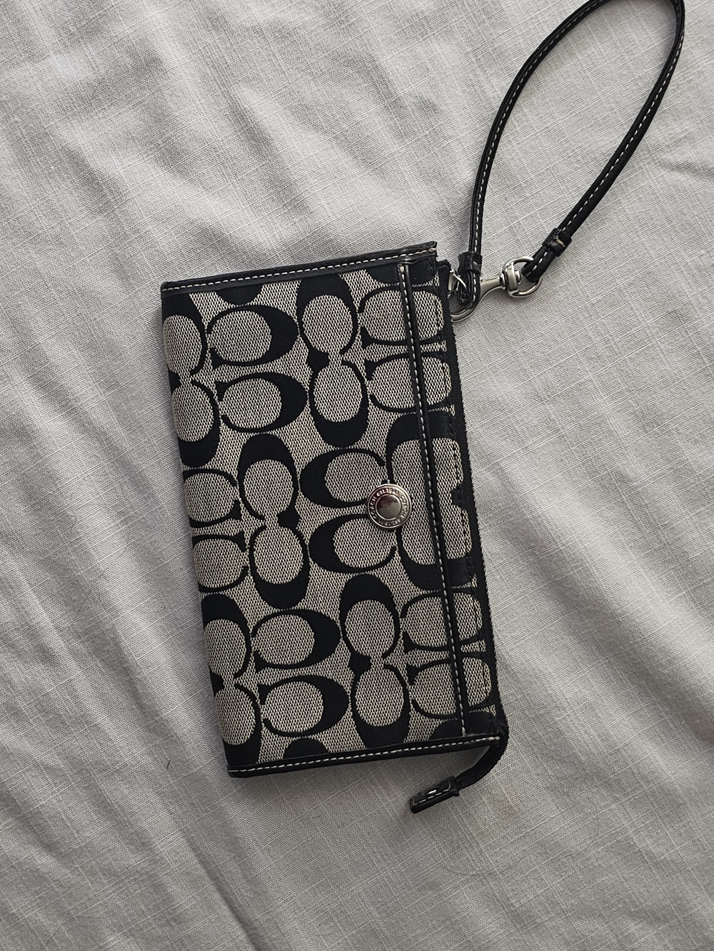 Coach Black and Tan Signature Wristlet Card Holder